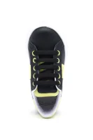 Sneakers WILLIAM | με την προσθήκη δέρματος Guess μαύρο